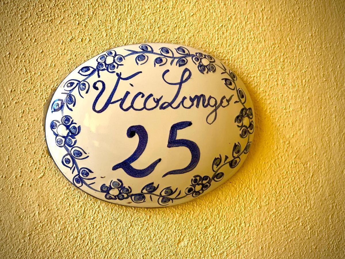 Vico Longo 25 - Ensuit Flat In The Heart Of Napels Buitenkant foto