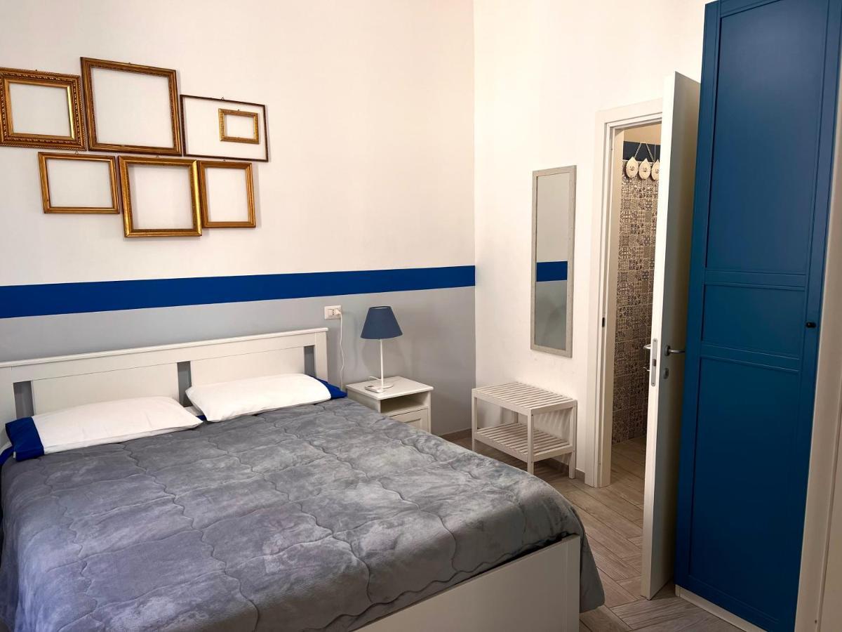 Vico Longo 25 - Ensuit Flat In The Heart Of Napels Buitenkant foto
