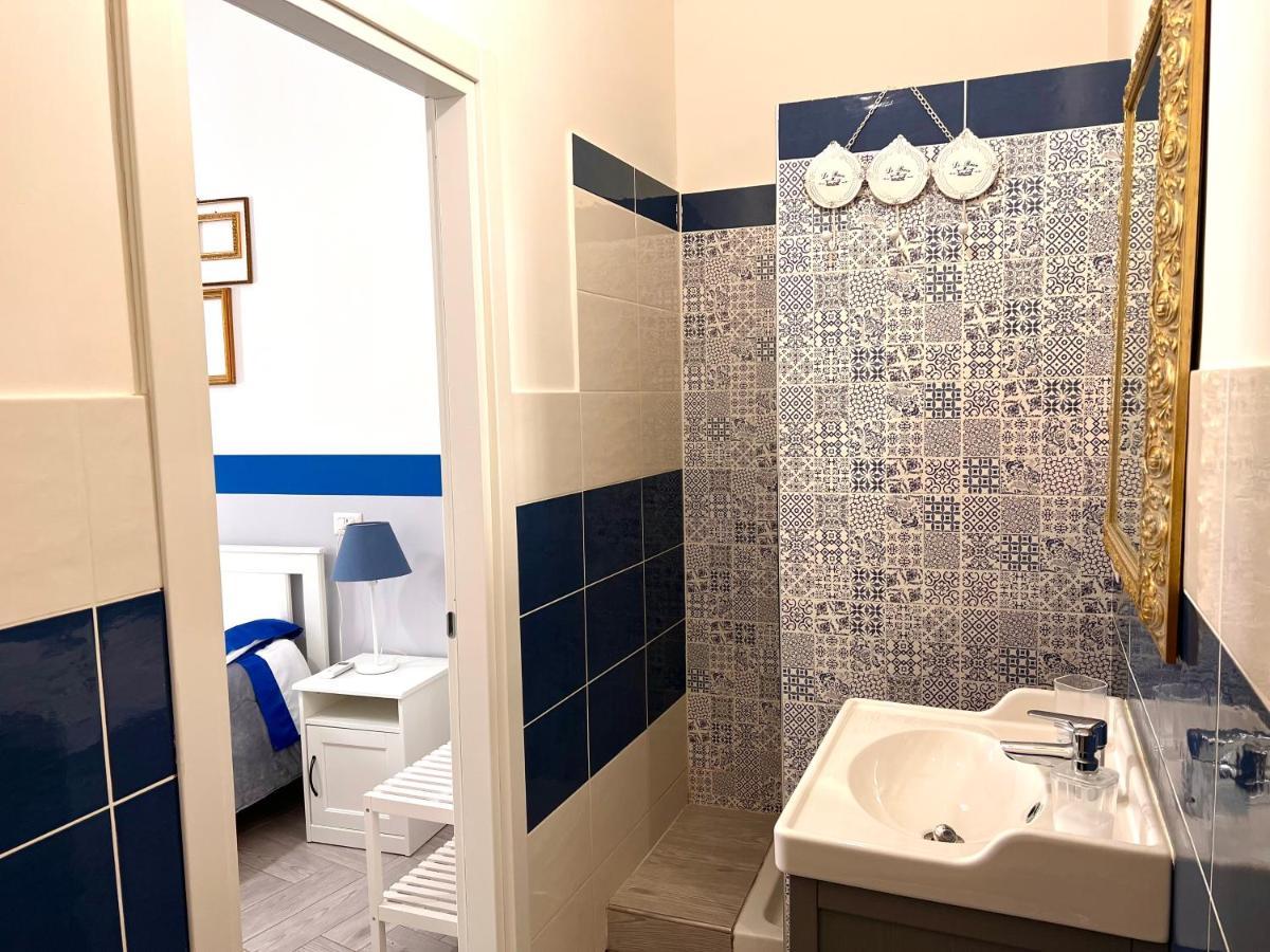 Vico Longo 25 - Ensuit Flat In The Heart Of Napels Buitenkant foto