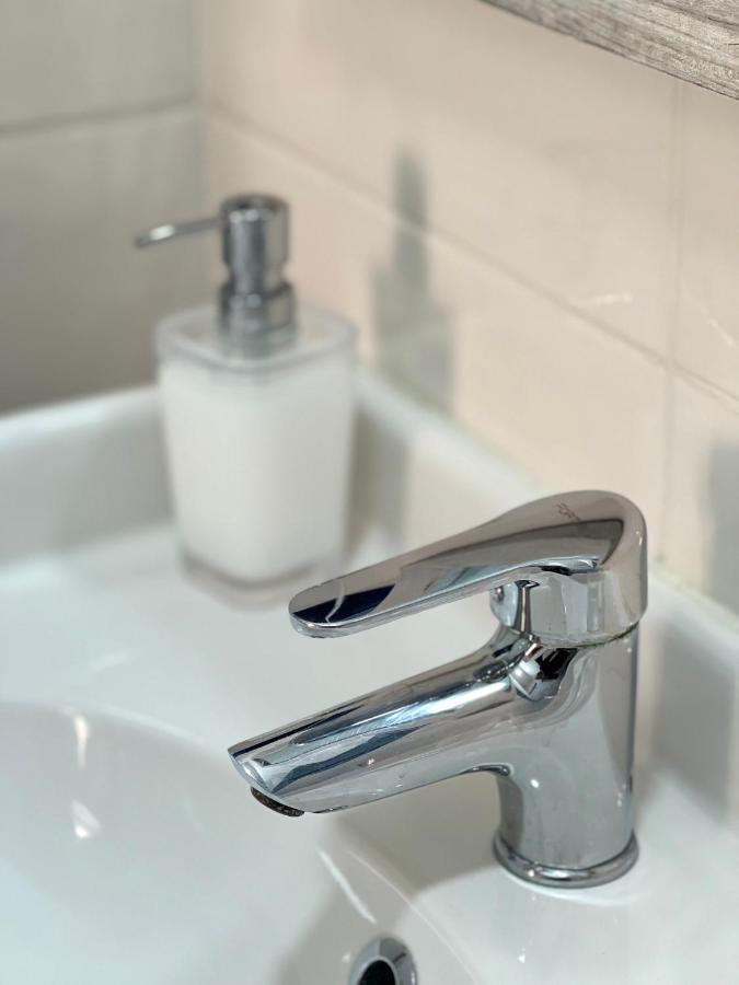 Vico Longo 25 - Ensuit Flat In The Heart Of Napels Buitenkant foto