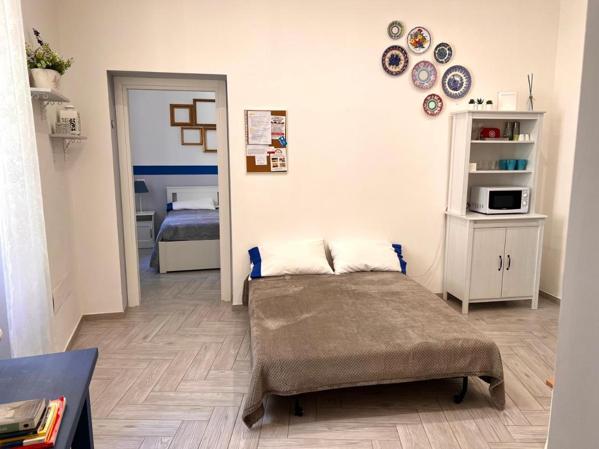 Vico Longo 25 - Ensuit Flat In The Heart Of Napels Buitenkant foto