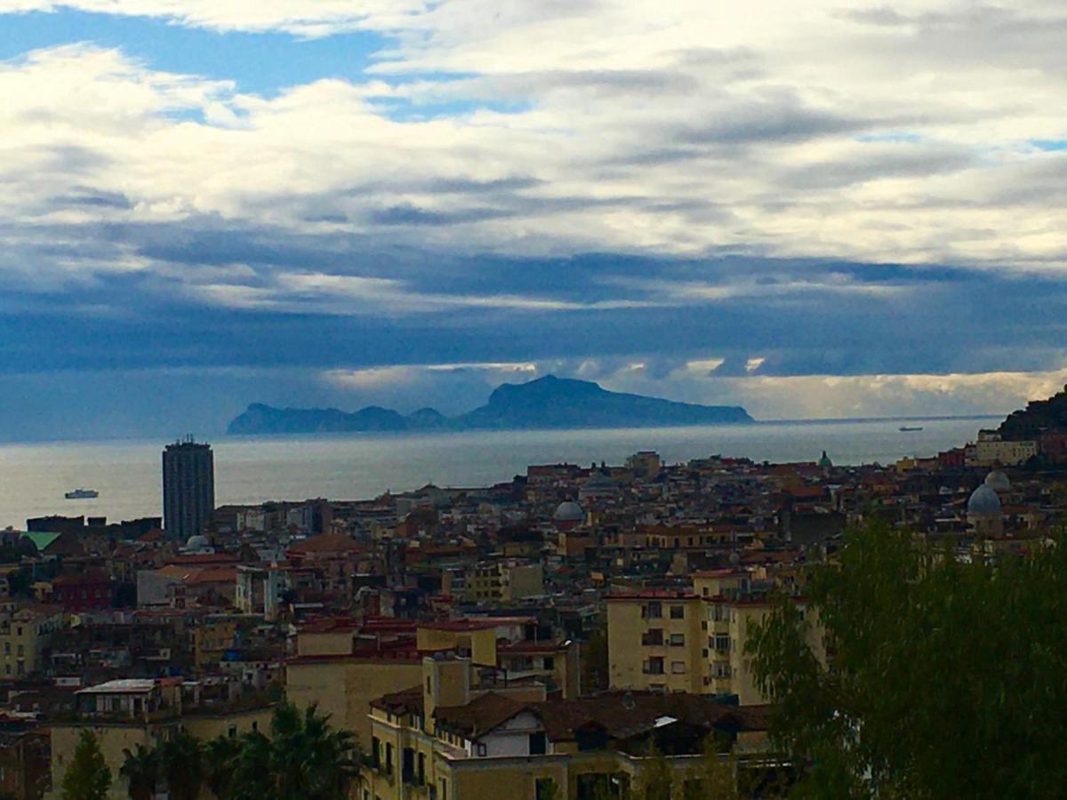 Vico Longo 25 - Ensuit Flat In The Heart Of Napels Buitenkant foto